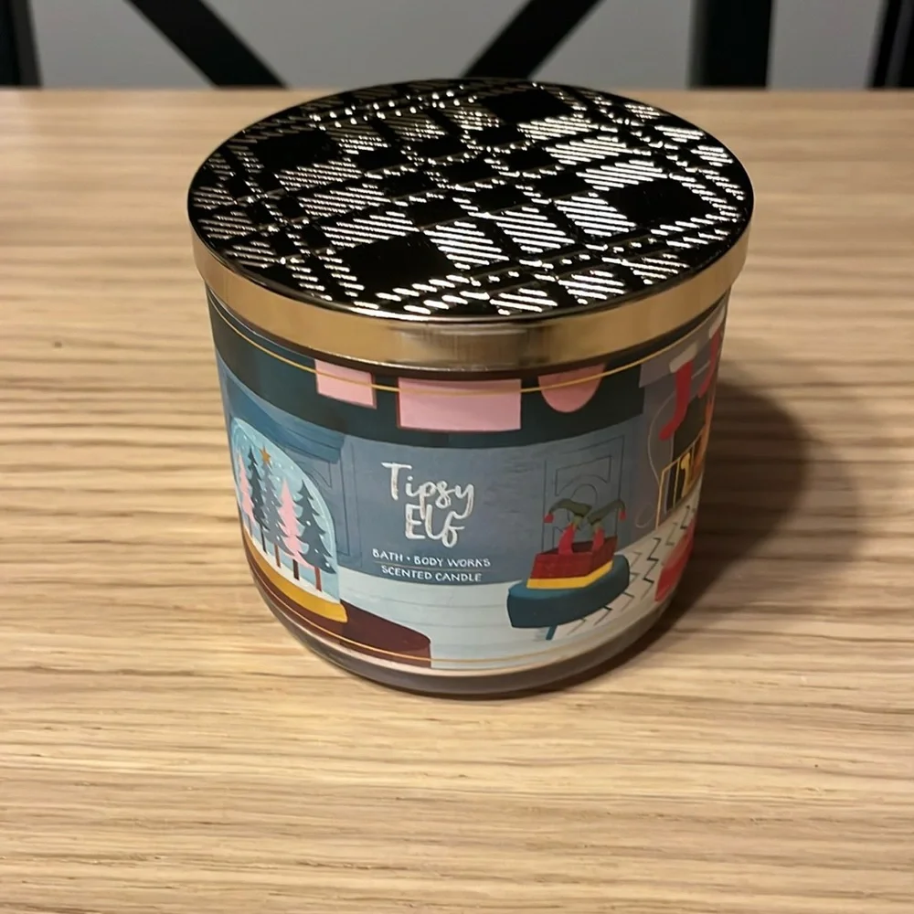 Bath & Body Works 3 Wick Candle. Tipsy Elf